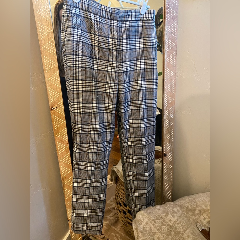 LAST CHANCE: Zara | Plaid Trousers | Size Small
